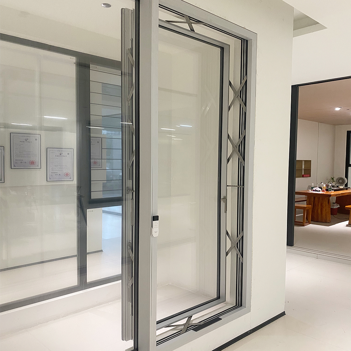 automated external window