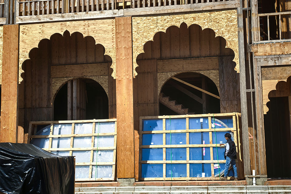 large fix window